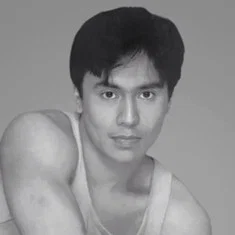 Lee Robin Salazar