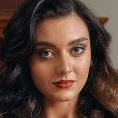 Hilal Tüfekçi
