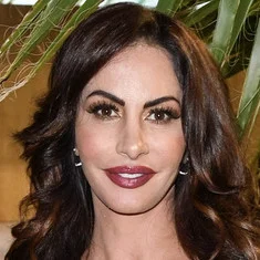 Janina Youssefian