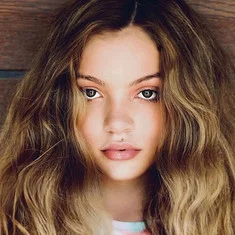 Lola Simone