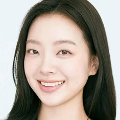 Lee Ara