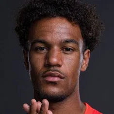 Oscar Bobb