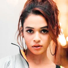 Shalmali Kholgade