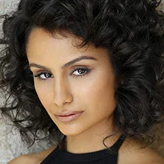 Nazanin Mandi