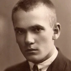 Максим Лужанин