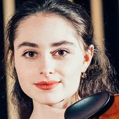 Esther Abrami
