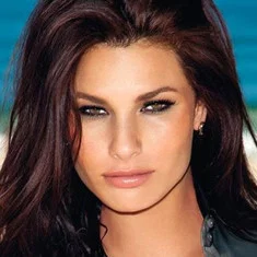 Dayane Mello