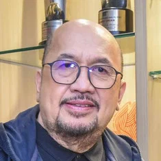 Vic del Rosario Jr.