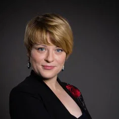 Лариса Маршалова