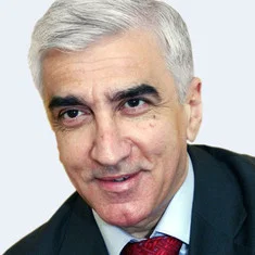 Ильхам Намик Камал