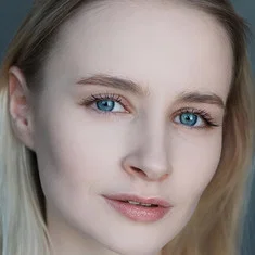 Лиза Хапова
