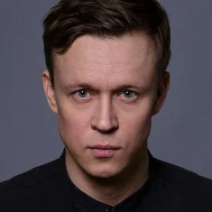 Серго Варес