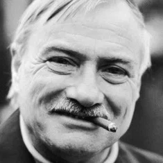 Leif Panduro