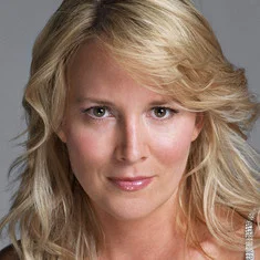 Laurel Holloman