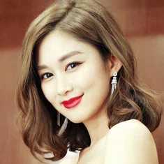 Eliza Sam