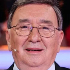 Bülend Özveren