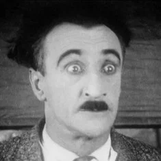 Robert Maximillian