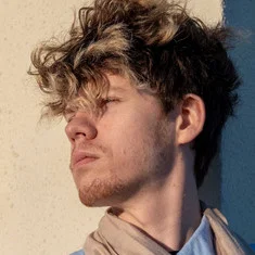 Zander Bell