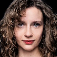 Luise Hart