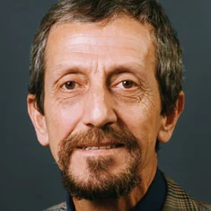 Necdet Yakın