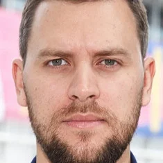 Александр Емельянов