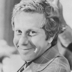 Olney Cazarré