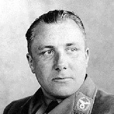 Мартин Борман