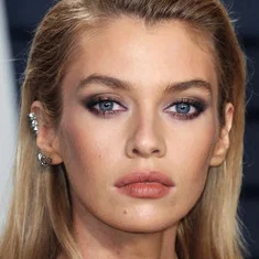 Stella Maxwell