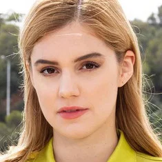 Natasa Exintaveloni