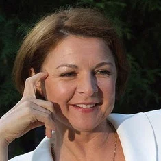 Лика Нифонтова