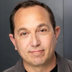 Ian Petrella
