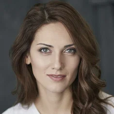 Анна Носатова