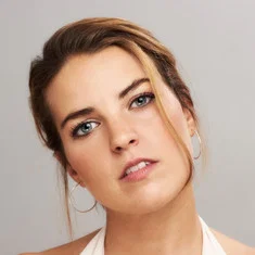 Julia Lara