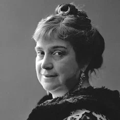 Lucília Simões