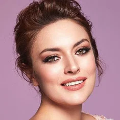 Ezgi Mola