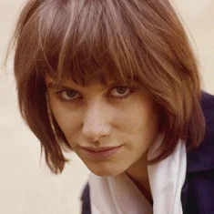 Essy Persson