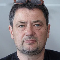 Lutz Dammbeck