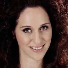 Leonor Svarcas