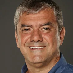 Yılmaz Özdil