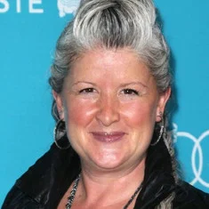Лора Джин Шэннон