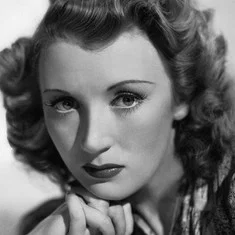 Muriel Angelus