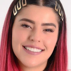 Lesslie Polinesia