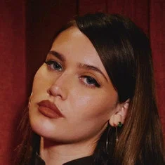 Sienna Spiro