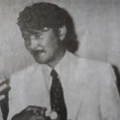 Toshitsugu Suzuki
