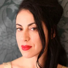 Karina Deniké
