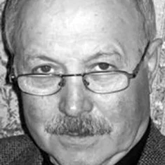 Виктор Петров