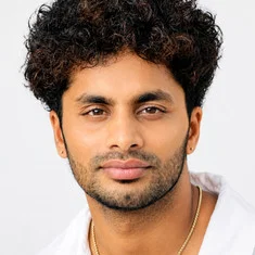 Shahid Thakku