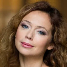 Елена Захарова