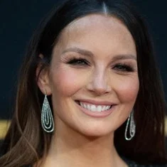Ricki-Lee Coulter