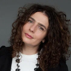 Arsinée Khanjian